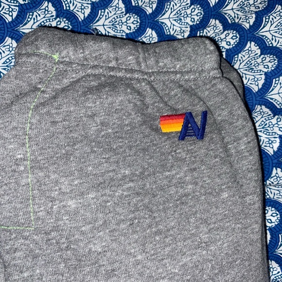 Av! Brand new!Fresh out of the box. Super soft. Never been worn!💗 Size Medium. - Picture 4 of 4